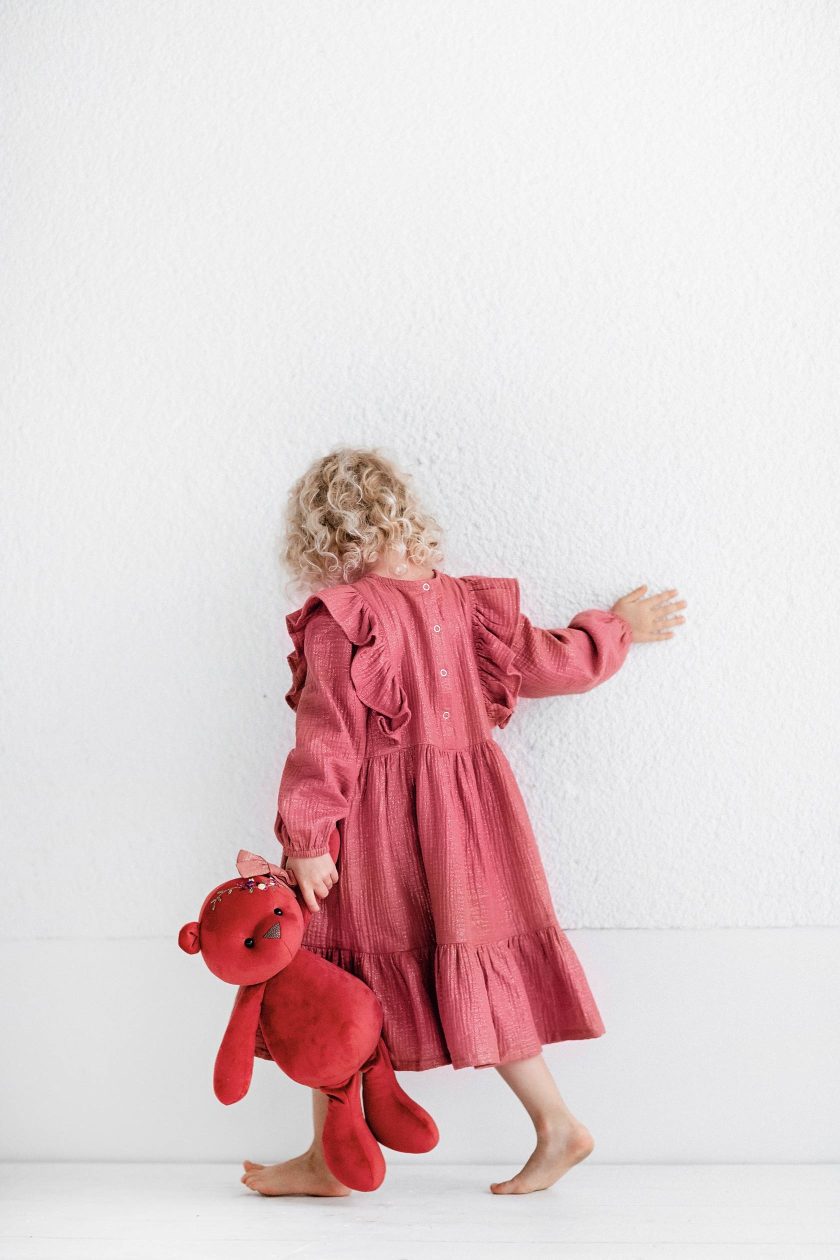 1_SVENTINE_SUKNELE_MERGAITEI_4-1680 Otilé clothing