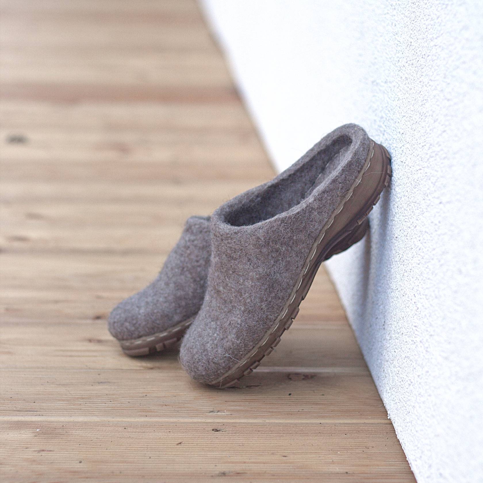 Huna-104-beige-wool-shoes-2-1680 Woolenclogs