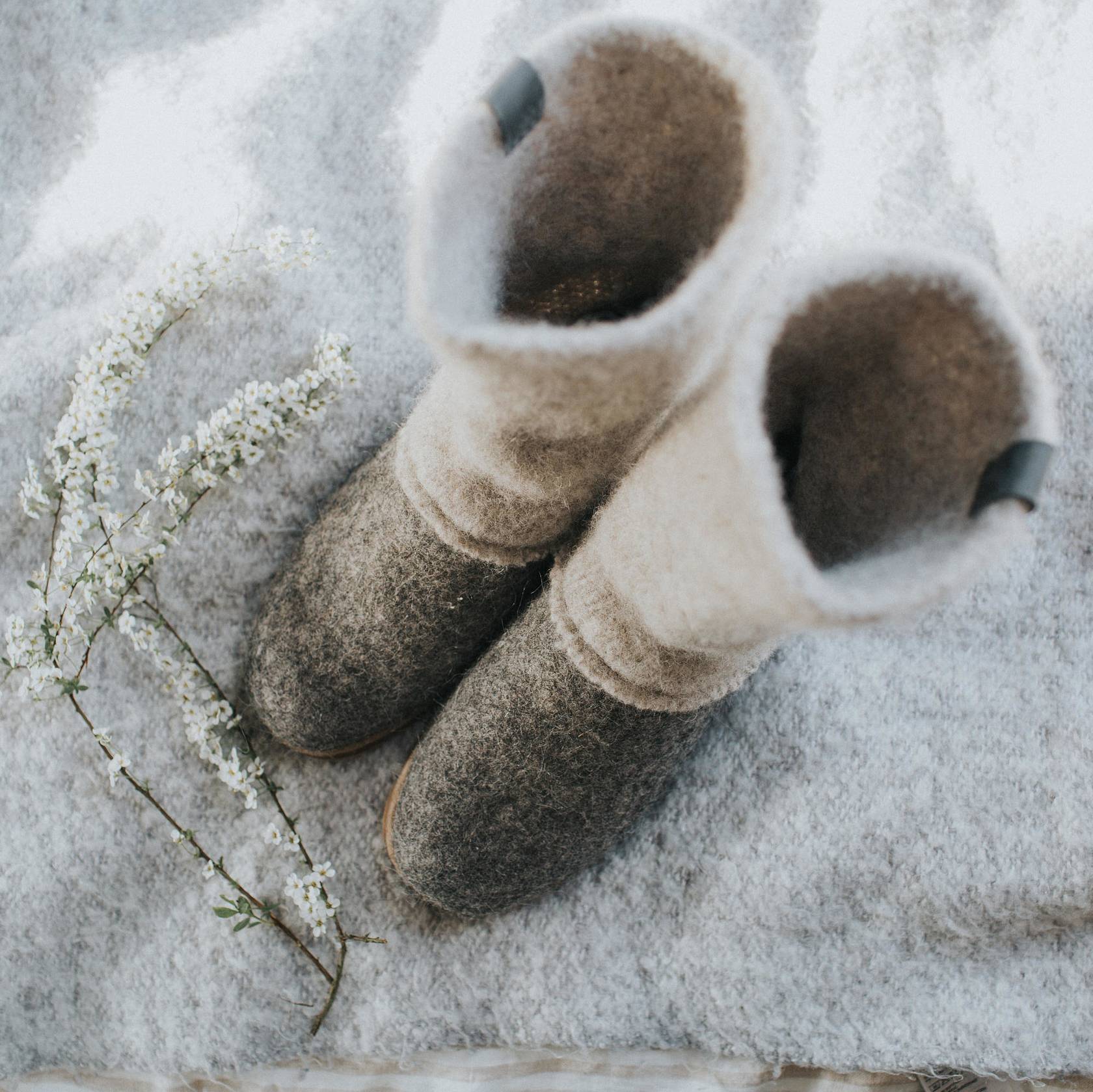 Neffi-104-beige-wool-boots-grey-2-1680 Woolenclogs