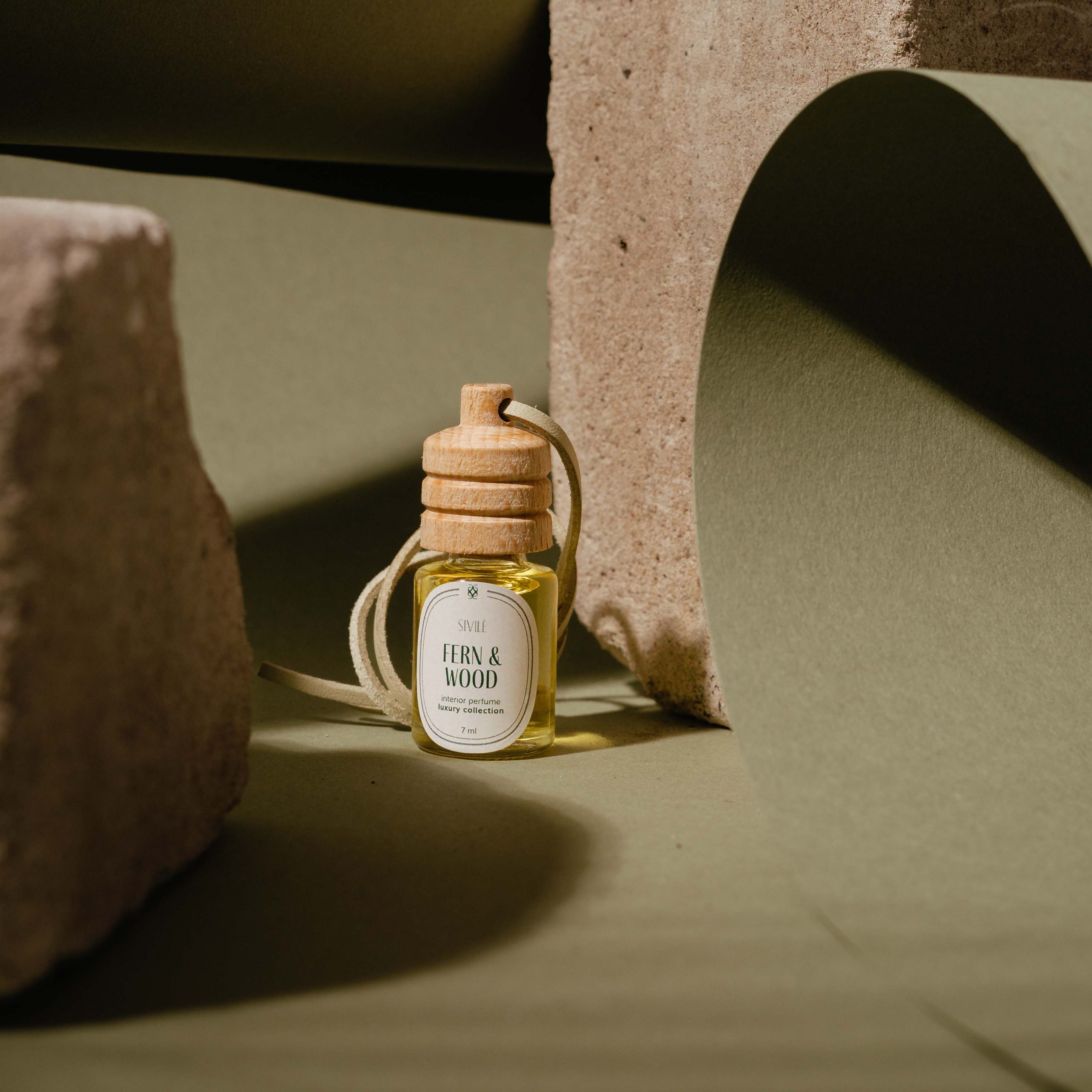 1_KVAPAI AUTOMOBILIUI_PAGRINDINE_FERN&WOOD_2